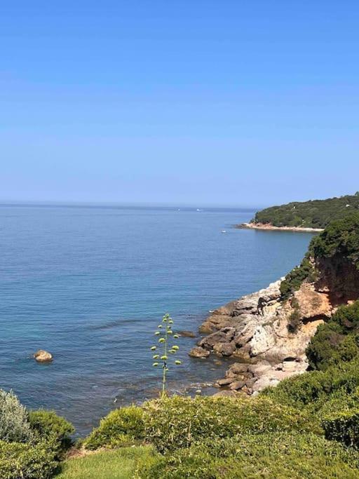 Casa Al Mare Con Spiaggia Privata Condominiale San Felice Circeo Exterior photo
